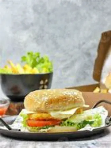CHICKEN PATTY CHEESE